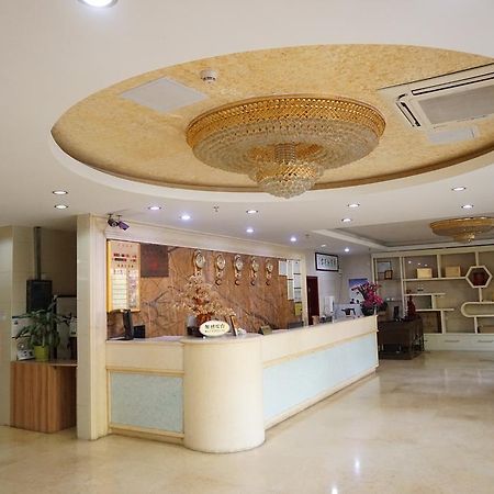 Guangdong Oversea Chinese Hotel Canton Esterno foto