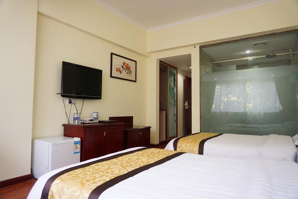 Guangdong Oversea Chinese Hotel Canton Camera foto