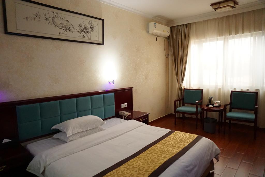 Guangdong Oversea Chinese Hotel Canton Esterno foto