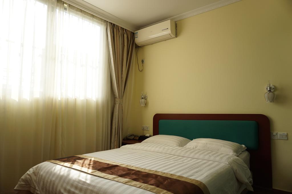 Guangdong Oversea Chinese Hotel Canton Camera foto
