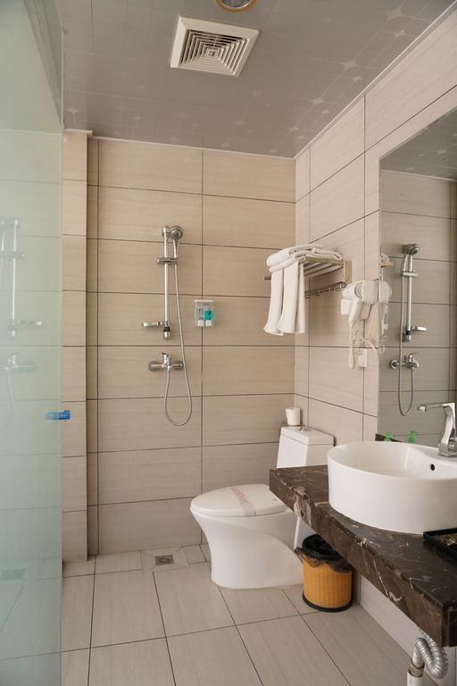 Guangdong Oversea Chinese Hotel Canton Camera foto