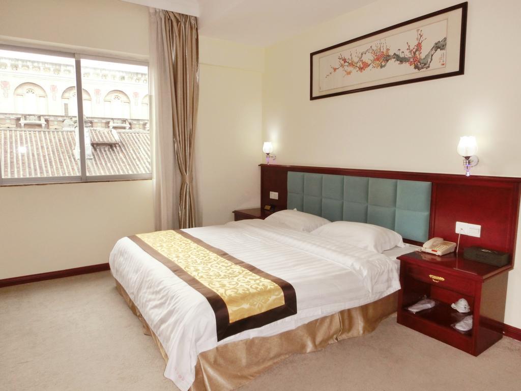 Guangdong Oversea Chinese Hotel Canton Esterno foto