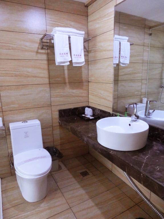 Guangdong Oversea Chinese Hotel Canton Camera foto